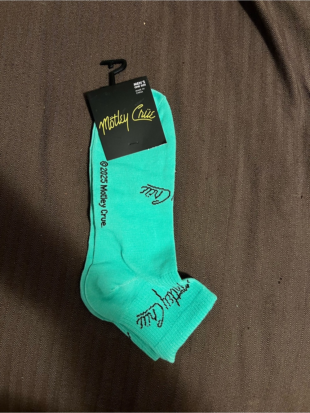 NEW Novelty Green Motley Crue  Ankle Socks Size  US 7-12